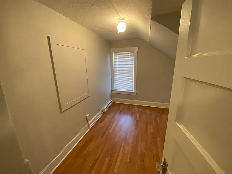 621 S Adams St — Photo 3