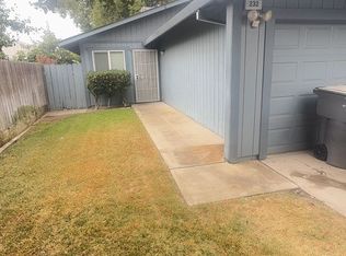 232 S 6th Ave, Oakdale, CA 95361