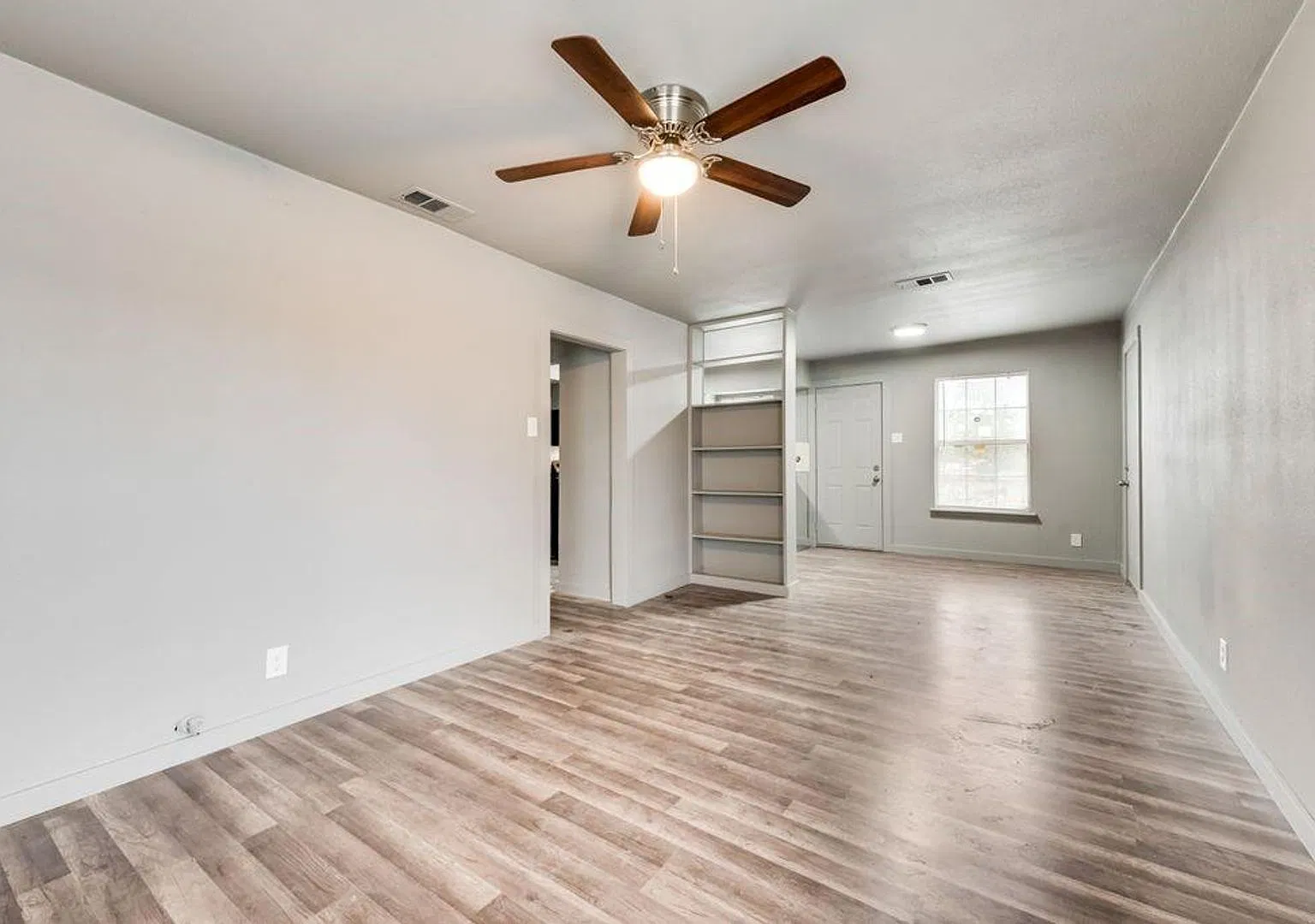Welcome to 4414 Cinda Ree Ln in Dallas, TX! — Photo 3