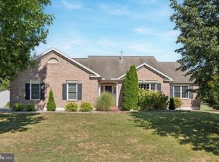 75 Gristmill Ln, Royersford, PA 19468