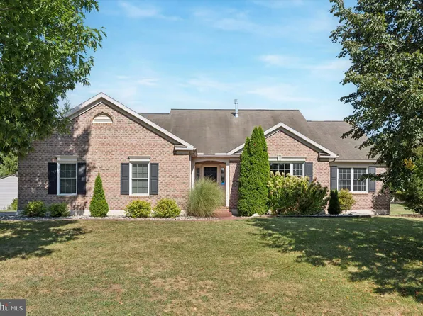 75 Gristmill Ln, Royersford, PA 19468