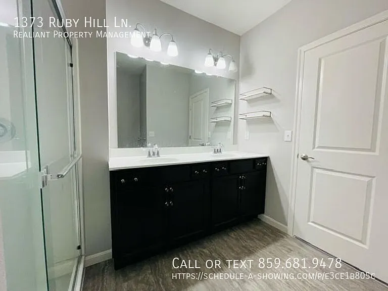1373 Rubyhill Ln — Photo 5