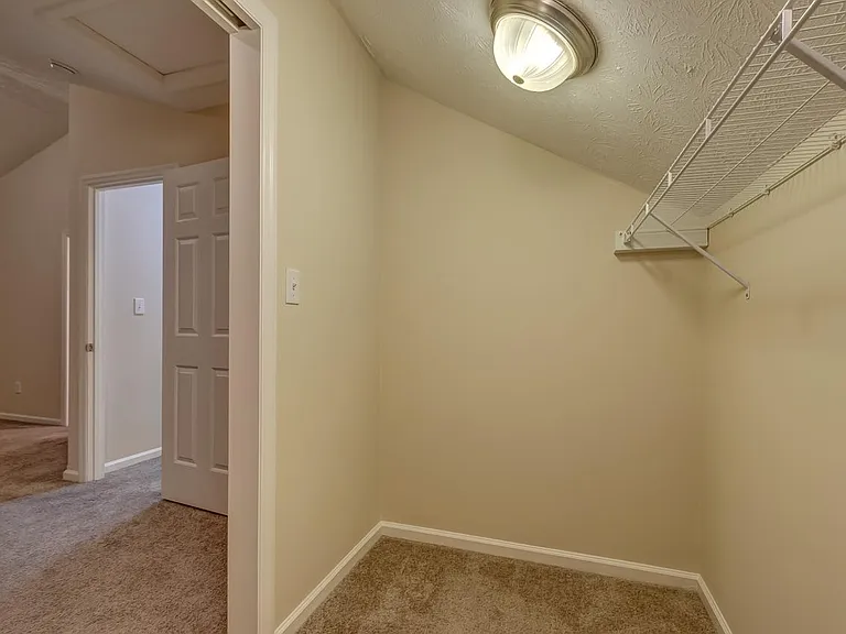 341 Darenia Ln — Photo 21