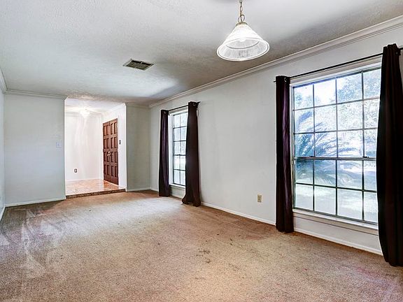 2nd image of 1722 Thornbrook Dr