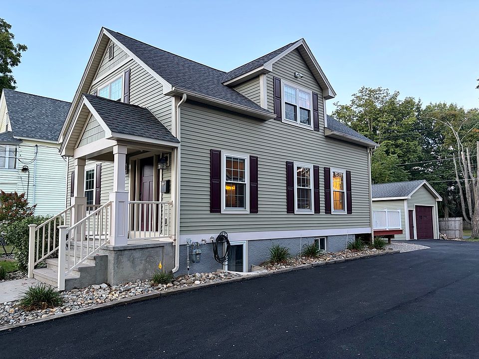 1st image of 7 Gold St