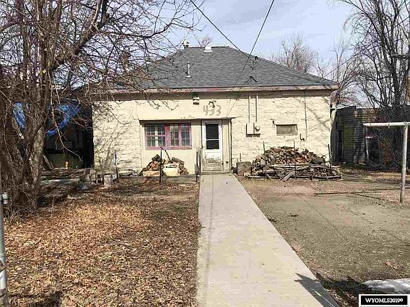 2nd image of 433 1st Ave N