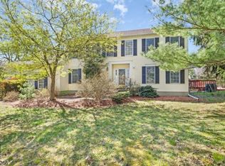 2 Memory Ln, Randolph, NJ 07869