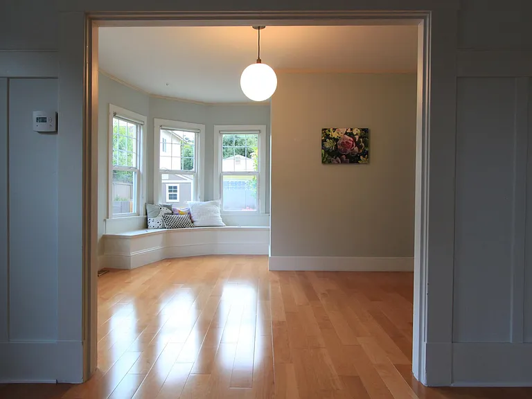 453 Wisnom Ave — Photo 9