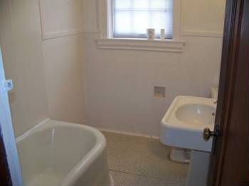 2nd image of 3958 Kingsland Ct