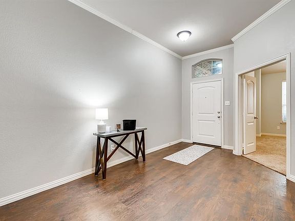 3rd image of 5120 Datewood Ln