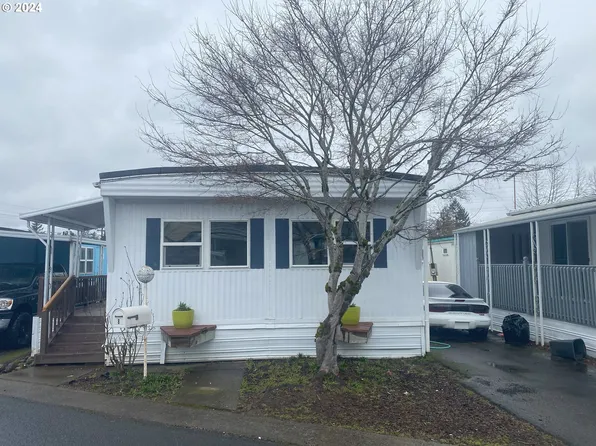 19776 SE Stark St Unit 8, Portland, OR 97233