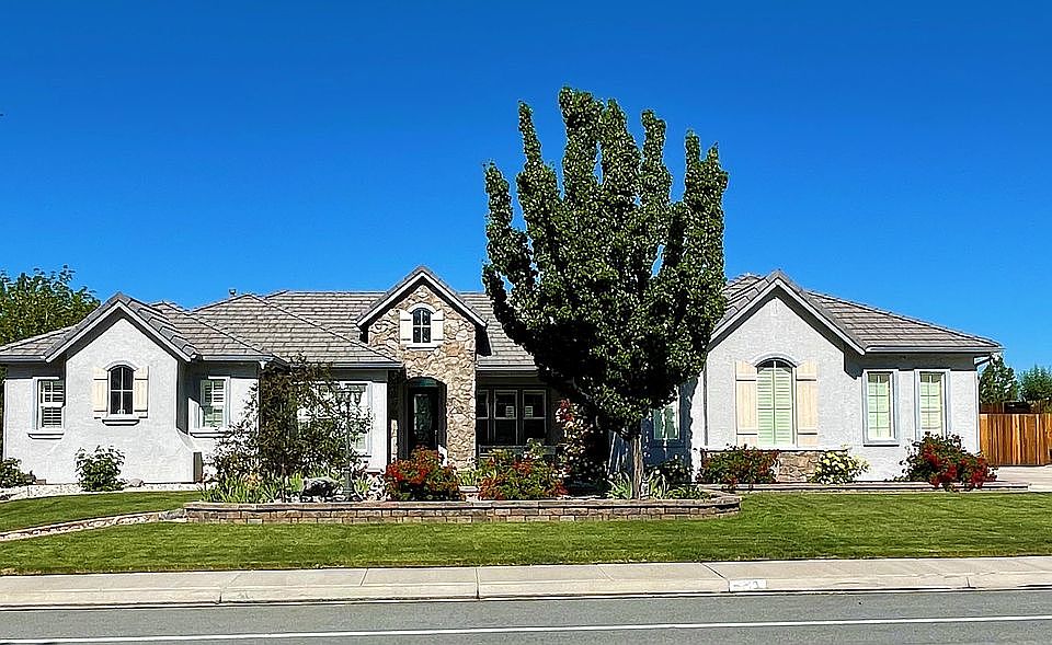 1st image of 3619 Desert Fox Dr