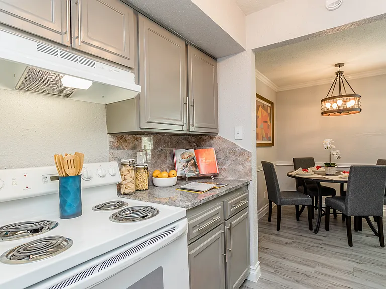 Casa Verde Apartments — Photo 17