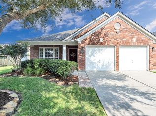 25630 Oakstone Park Dr, Richmond, TX 77406