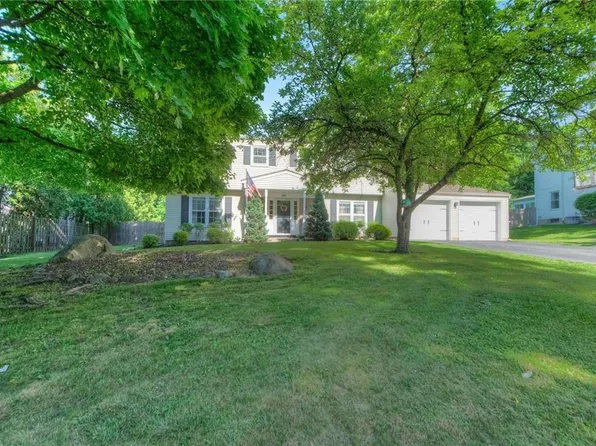 10 Lancaster Drive, Suffern, NY 10901