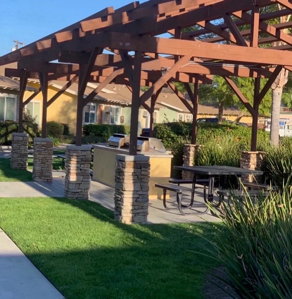 3 bed, $3,395 — Photo 2