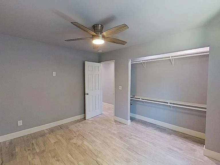 13922 Heidi St — Photo 18