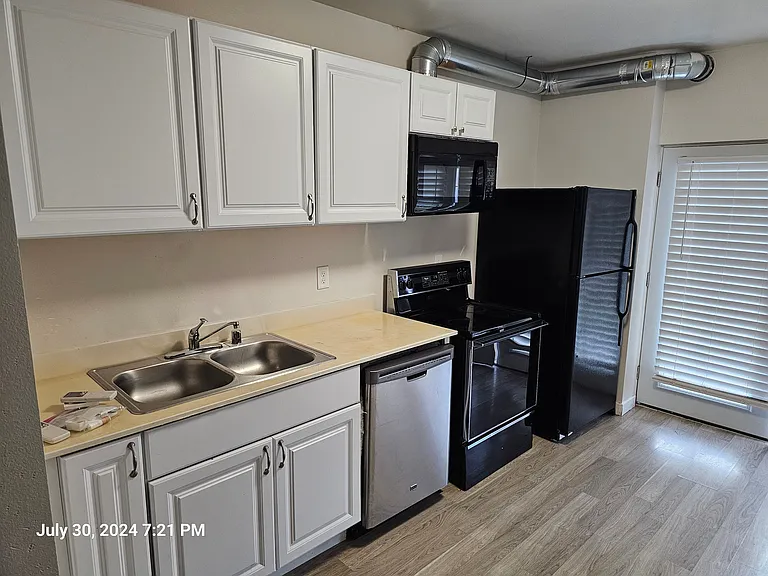 4016 Hoyt Ave #B — Photo 16