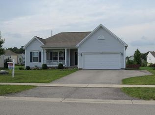1836 Saddle Horn Dr, Canandaigua, NY 14424