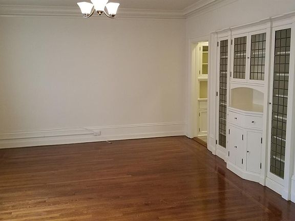 4th image of 800 Bush St APT 202