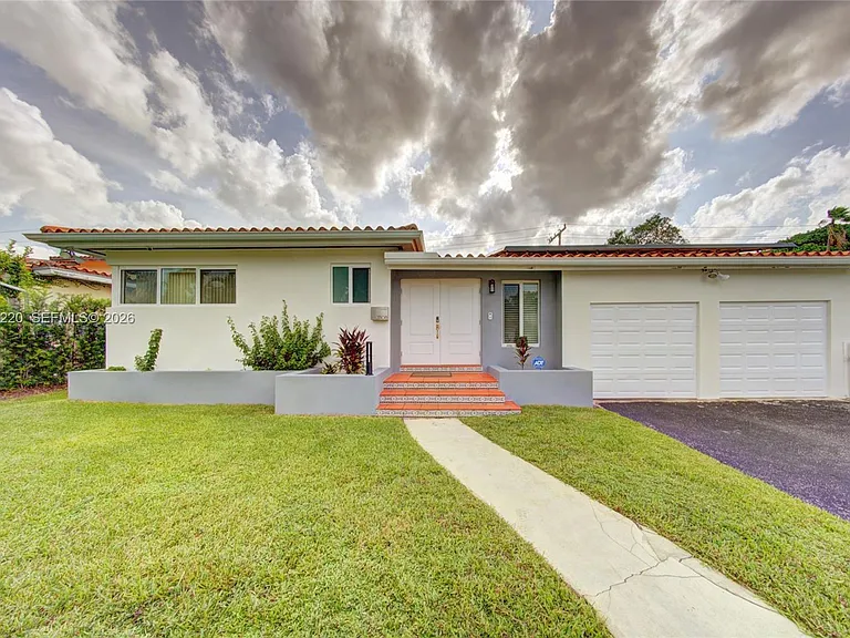 3508 Crystal View Ct — Photo 1