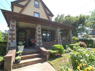 200 1st Ave, New Hyde Park, NY 11040