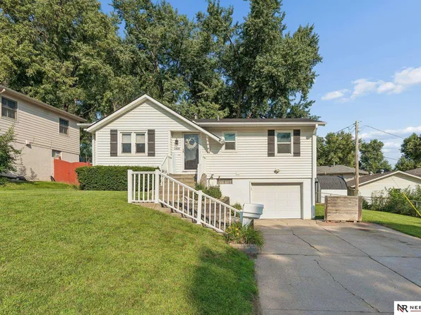 2818 S 117th St, Omaha, NE 68144
