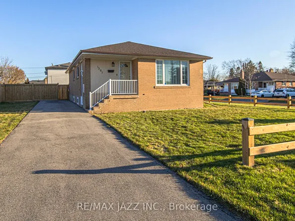 1367 Garvolin Ave, Pickering, ON L1W 1J5