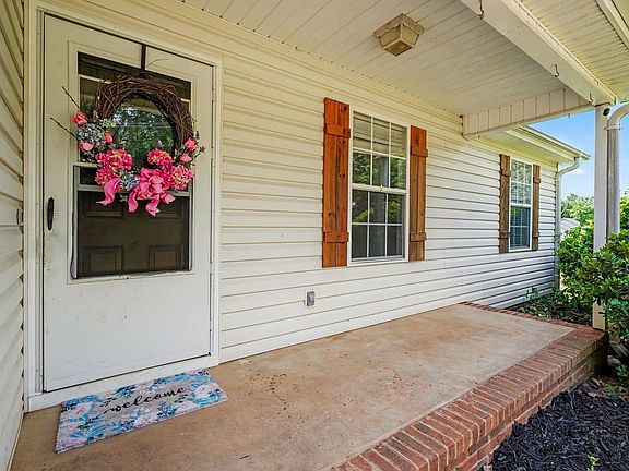 5th image of 778 Windmill Hill Rd