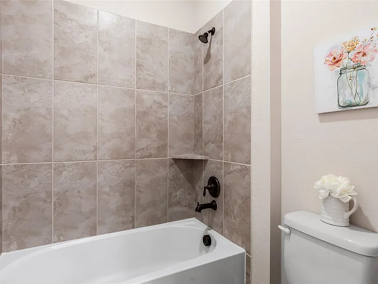 9211 Lowell Cliff Dr — Photo 33