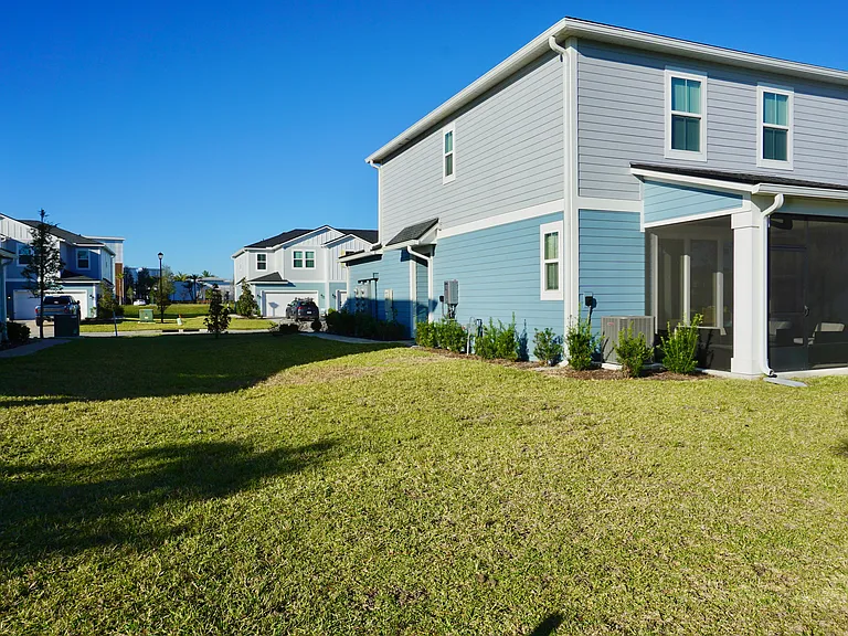 250 Brandon Lakes Dr — Photo 38