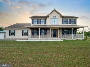 32 Mar Bob Rd, Halifax, PA 17032