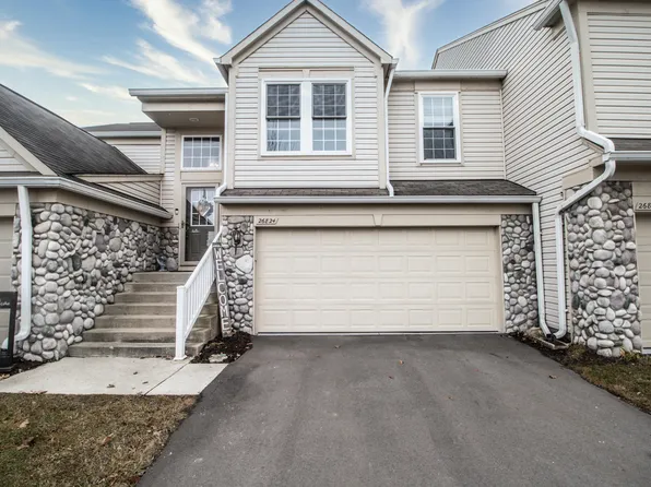 26824 Kirkway Cir, Woodhaven, MI 48183