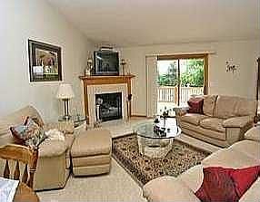 3rd image of 318 Cottonwood Ln