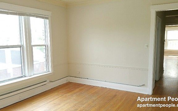 3rd image of 943 Judson Ave #9433