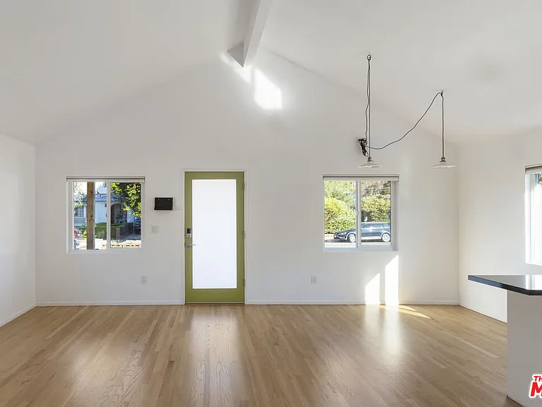 5712 Buchanan St — Photo 3