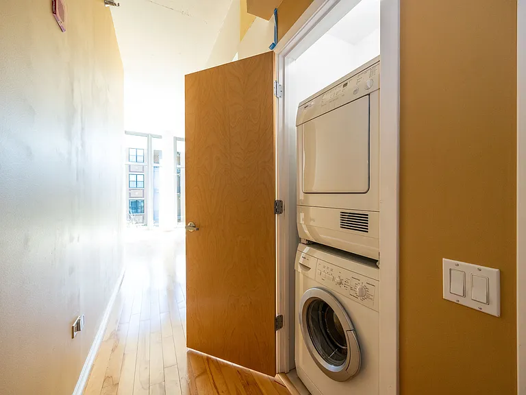 1000 W Leland Ave #6C — Photo 17