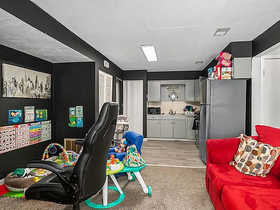3rd image of 2519 Wykes Ave SW