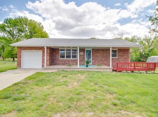 6203 Nelder Dr, Godfrey, IL 62035