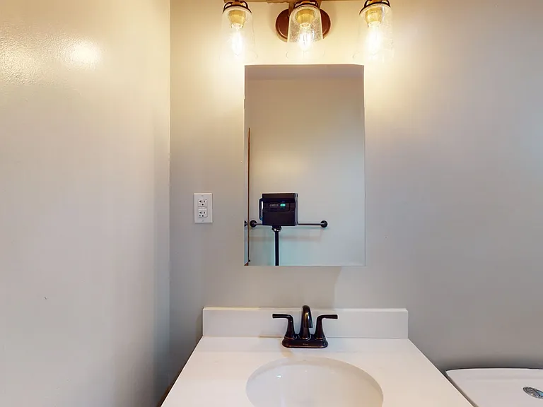 813 Hilltop Ter SE — Photo 22