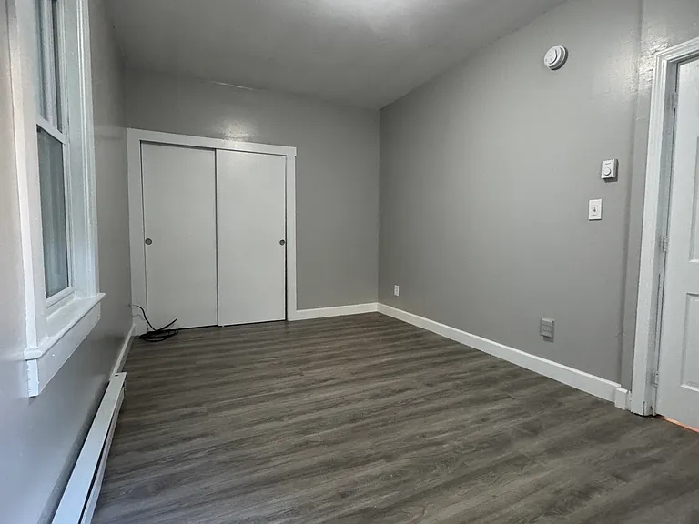 69 Kinsley St #1-D — Photo 21