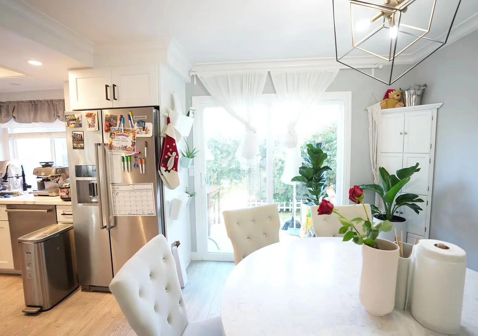 3 bed, 1.5 bath, 1232 sqft, $3,700 — Photo 3