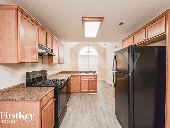 5th image of 2641 Rolling Hills Way SE