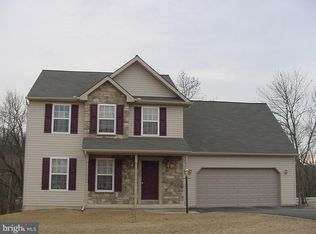 16 W Kestrel Dr, Denver, PA 17517