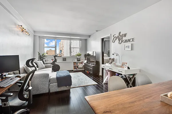 Sold by Nest Seekers International | media 21