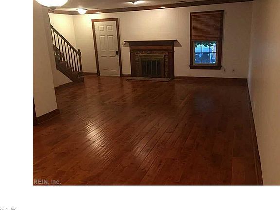 2nd image of 682 Lord Dunmore Dr