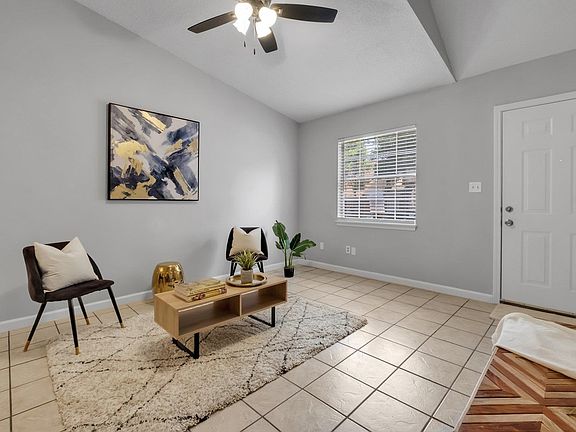 5th image of 2361 Parrot Ln