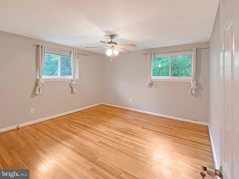 6325 Tone Ct — Photo 10