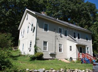 16 Crescent St, Huntington, MA 01050