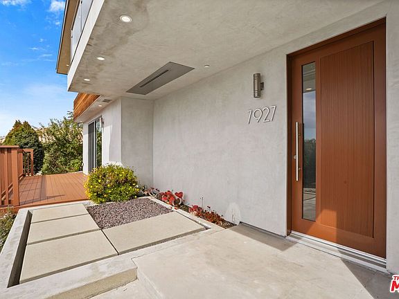 4th image of 7927 Oceanus Dr